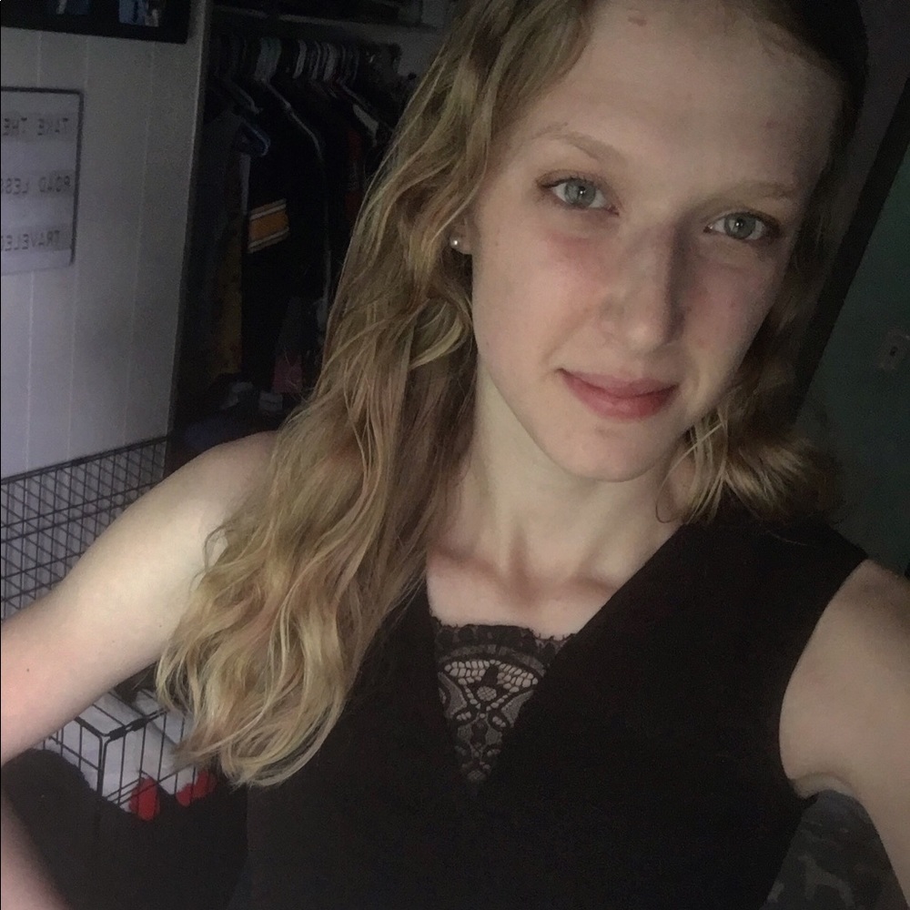 Meet your Posher, Adessa